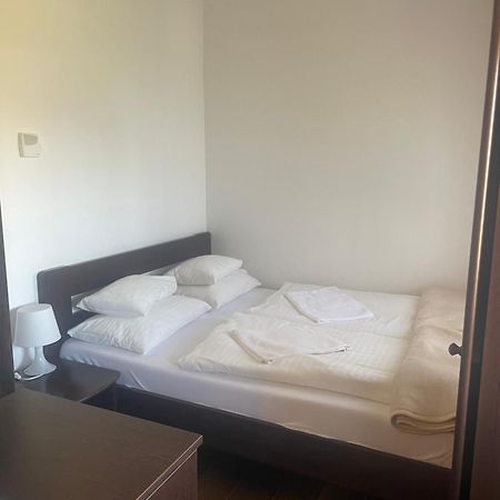 Kastelykert Fogado Hotell Szeged Exteriör bild