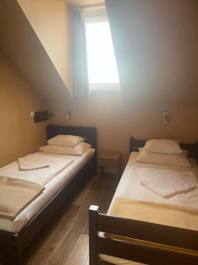 Kastelykert Fogado Hotell Szeged Exteriör bild