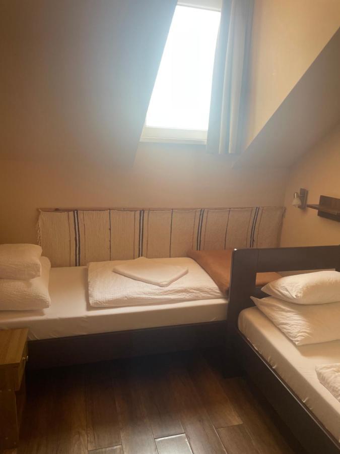 Kastelykert Fogado Hotell Szeged Exteriör bild