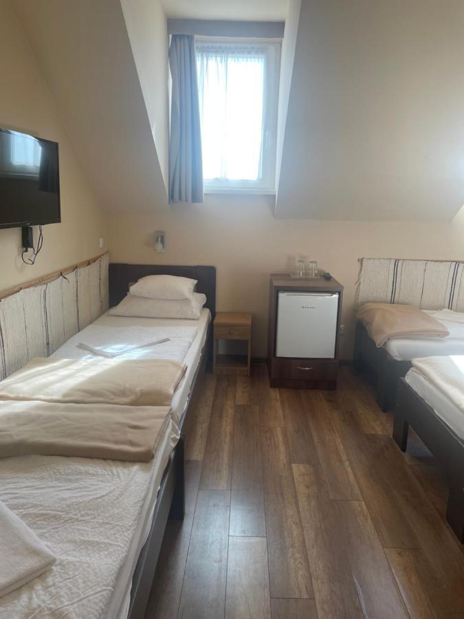 Kastelykert Fogado Hotell Szeged Exteriör bild