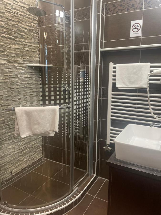 Kastelykert Fogado Hotell Szeged Exteriör bild